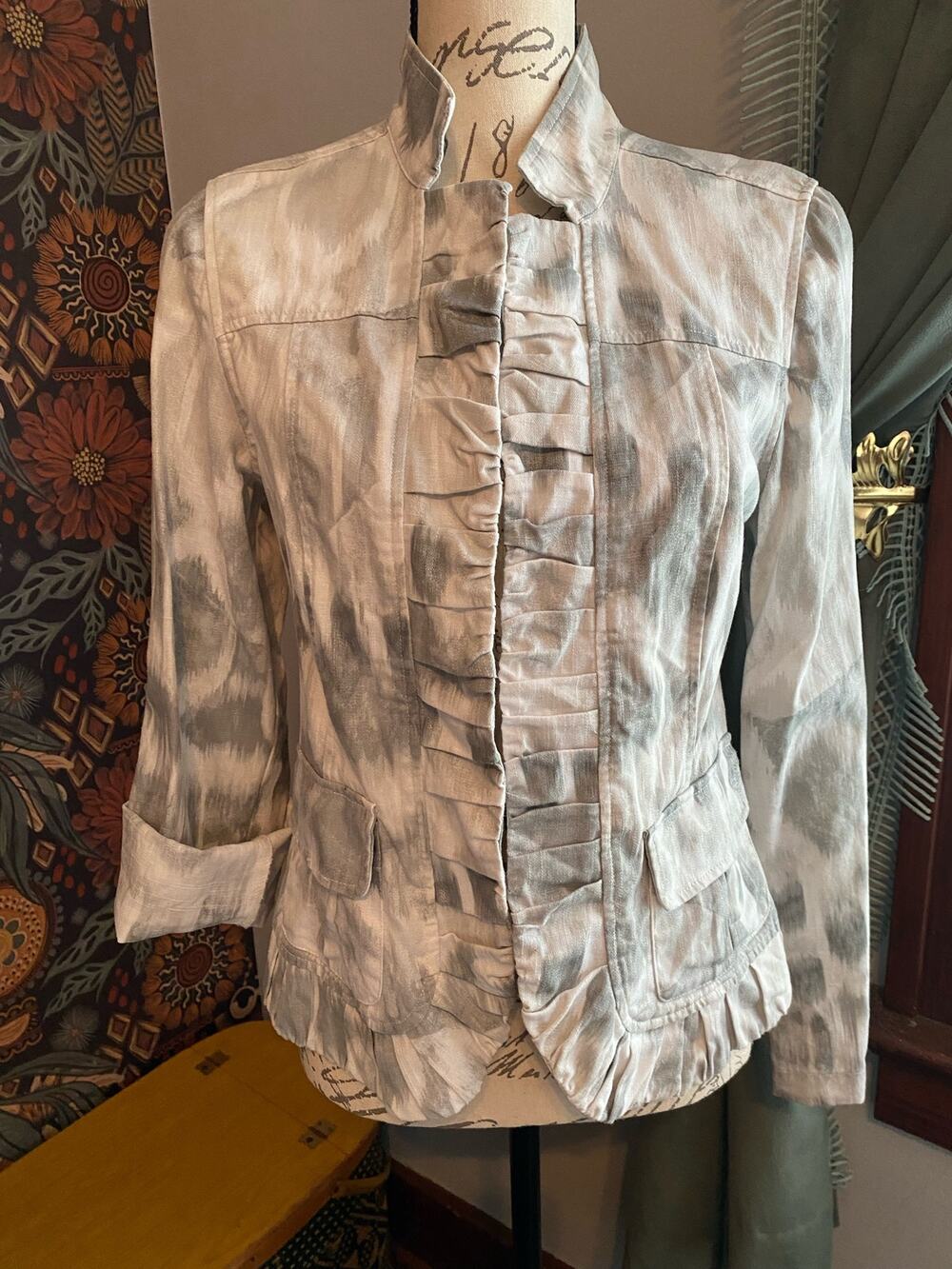 Chicos Linen Gray & White Dress Jacket Size 0 (Size Small / 4)